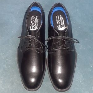 Men's dress shoes